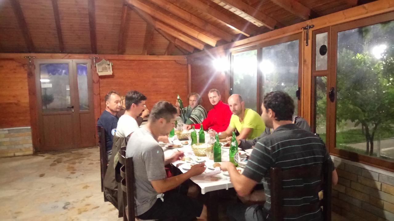 Villa Juri Garden Berat Buitenkant foto